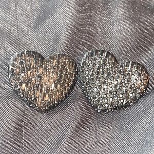 Vintage Heart Earrings in Black